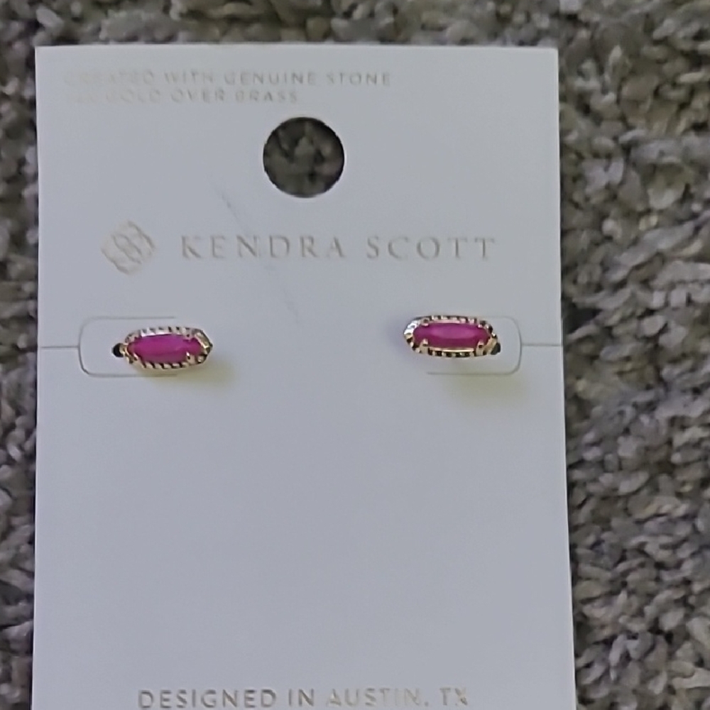 Kendra Scott Fuchsia Stud Earrings